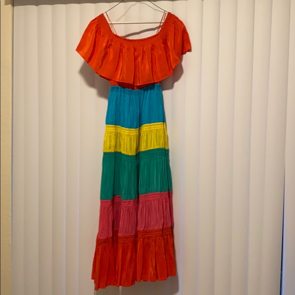 Alice and Olivia Kia off shoulder